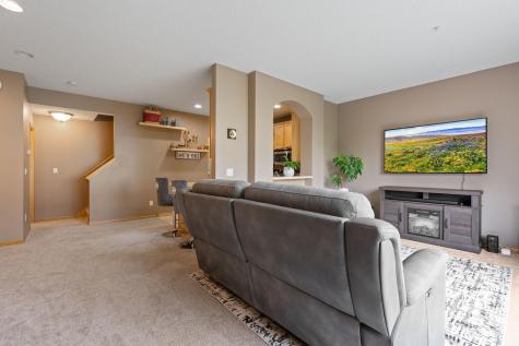 7509 Parkridge Way Savage MN 55378