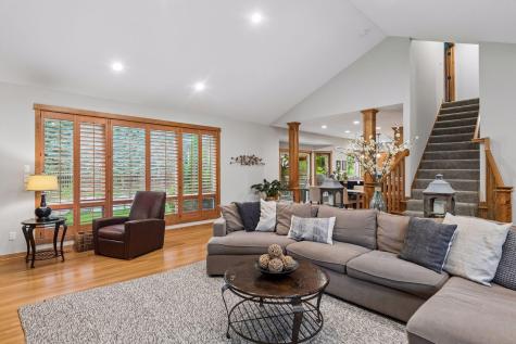 1222 Adrian Circle Chaska MN 55318