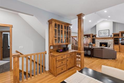 1222 Adrian Circle Chaska MN 55318
