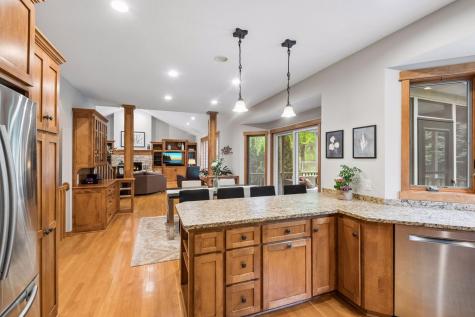 1222 Adrian Circle Chaska MN 55318