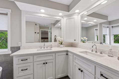 1222 Adrian Circle Chaska MN 55318