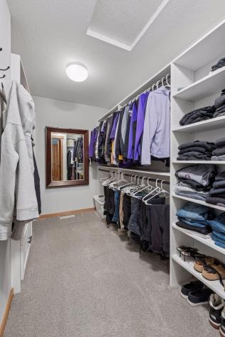 1222 Adrian Circle Chaska MN 55318