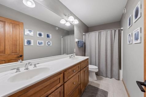 1222 Adrian Circle Chaska MN 55318
