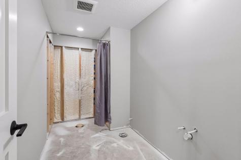 1222 Adrian Circle Chaska MN 55318