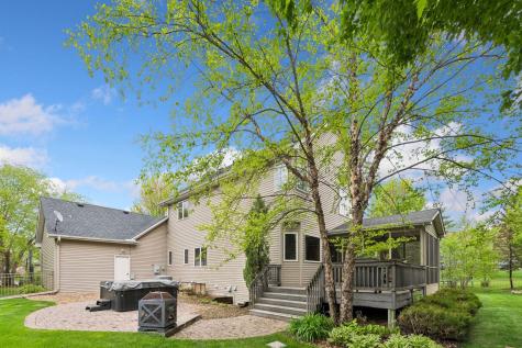 1222 Adrian Circle Chaska MN 55318