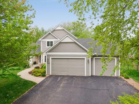 1222 Adrian Circle Chaska MN 55318