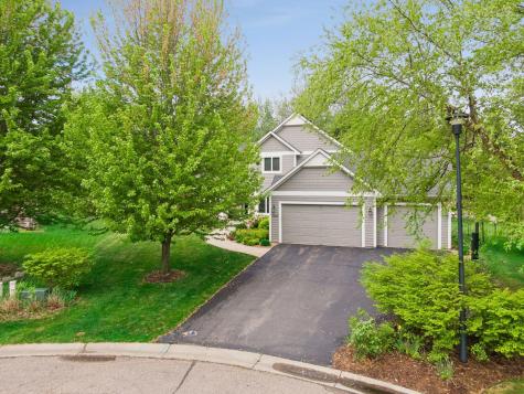 1222 Adrian Circle Chaska MN 55318