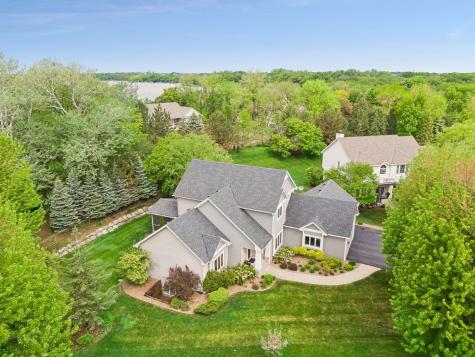 1222 Adrian Circle Chaska MN 55318