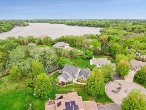 1222 Adrian Circle Chaska MN 55318