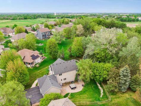 1222 Adrian Circle Chaska MN 55318