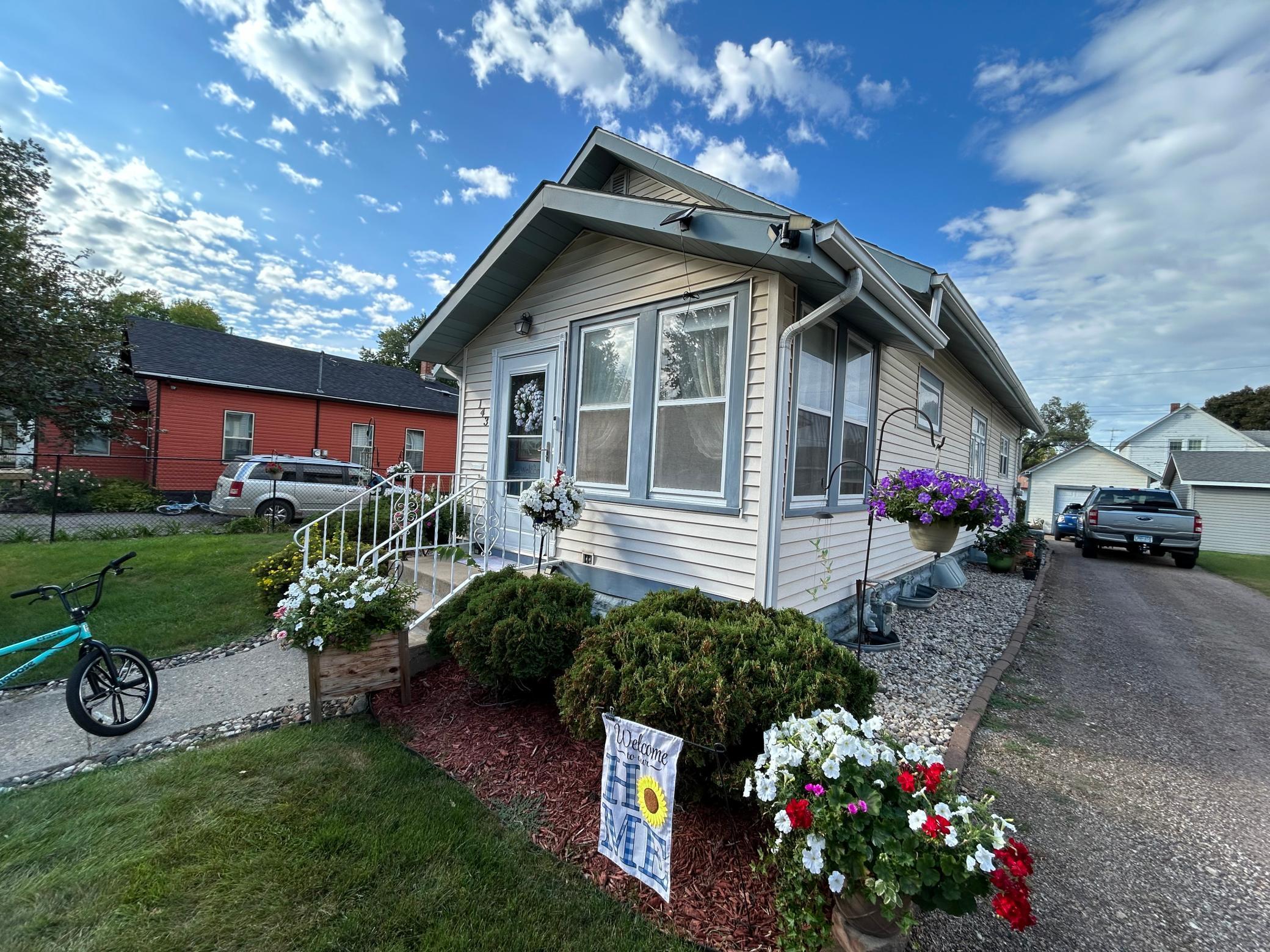 143 E Snelling Avenue Appleton MN 56208