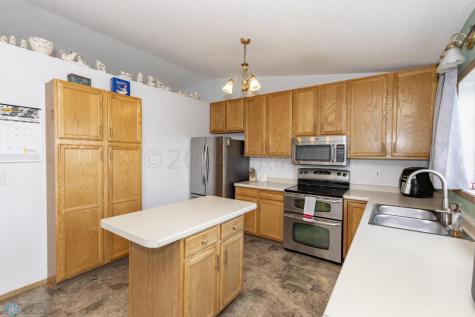 3904 34 Street S Fargo ND 58104