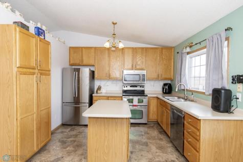 3904 34 Street S Fargo ND 58104