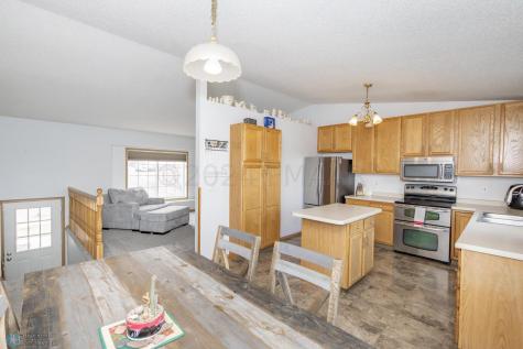 3904 34 Street S Fargo ND 58104