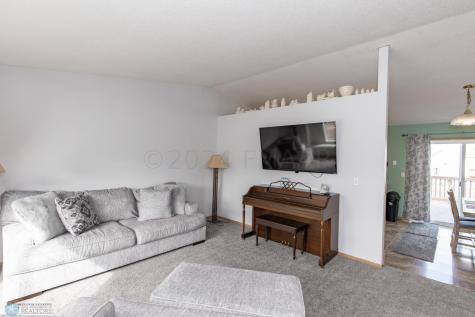 3904 34 Street S Fargo ND 58104