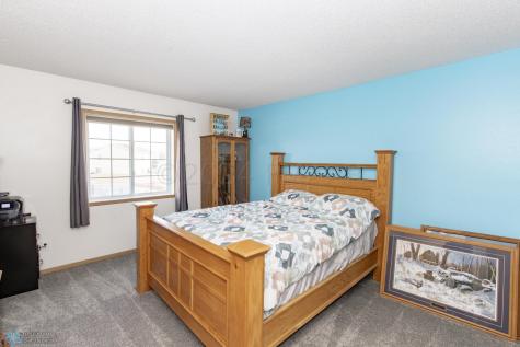 3904 34 Street S Fargo ND 58104