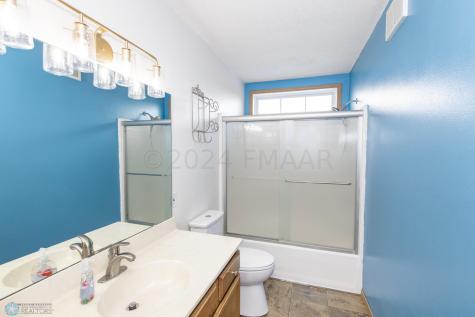3904 34 Street S Fargo ND 58104