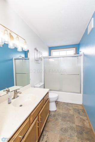 3904 34 Street S Fargo ND 58104