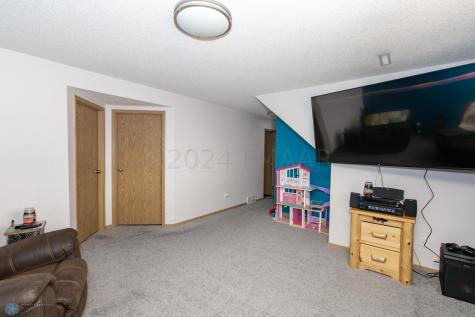 3904 34 Street S Fargo ND 58104
