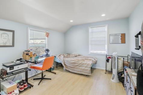 830 Kennedy Court N Fargo ND 58102