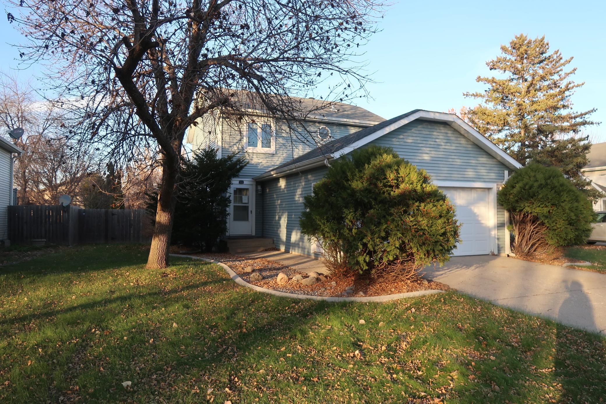 1813 27th Avenue S Fargo ND 58103