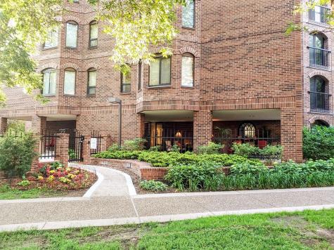 1235 Yale Place Minneapolis MN 55403