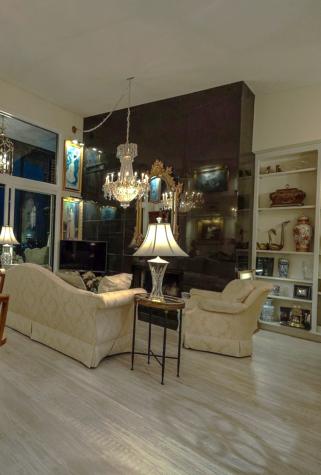 1235 Yale Place Minneapolis MN 55403