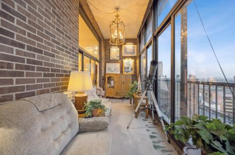 1235 Yale Place Minneapolis MN 55403