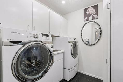 1235 Yale Place Minneapolis MN 55403