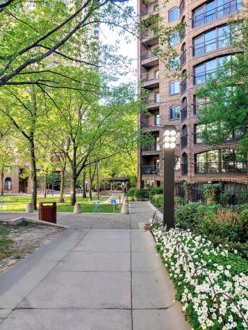 1235 Yale Place Minneapolis MN 55403
