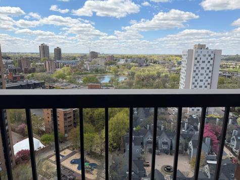 1235 Yale Place Minneapolis MN 55403