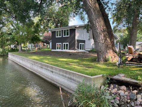 2319 Cottonwood Lake Drive Windom MN 56101