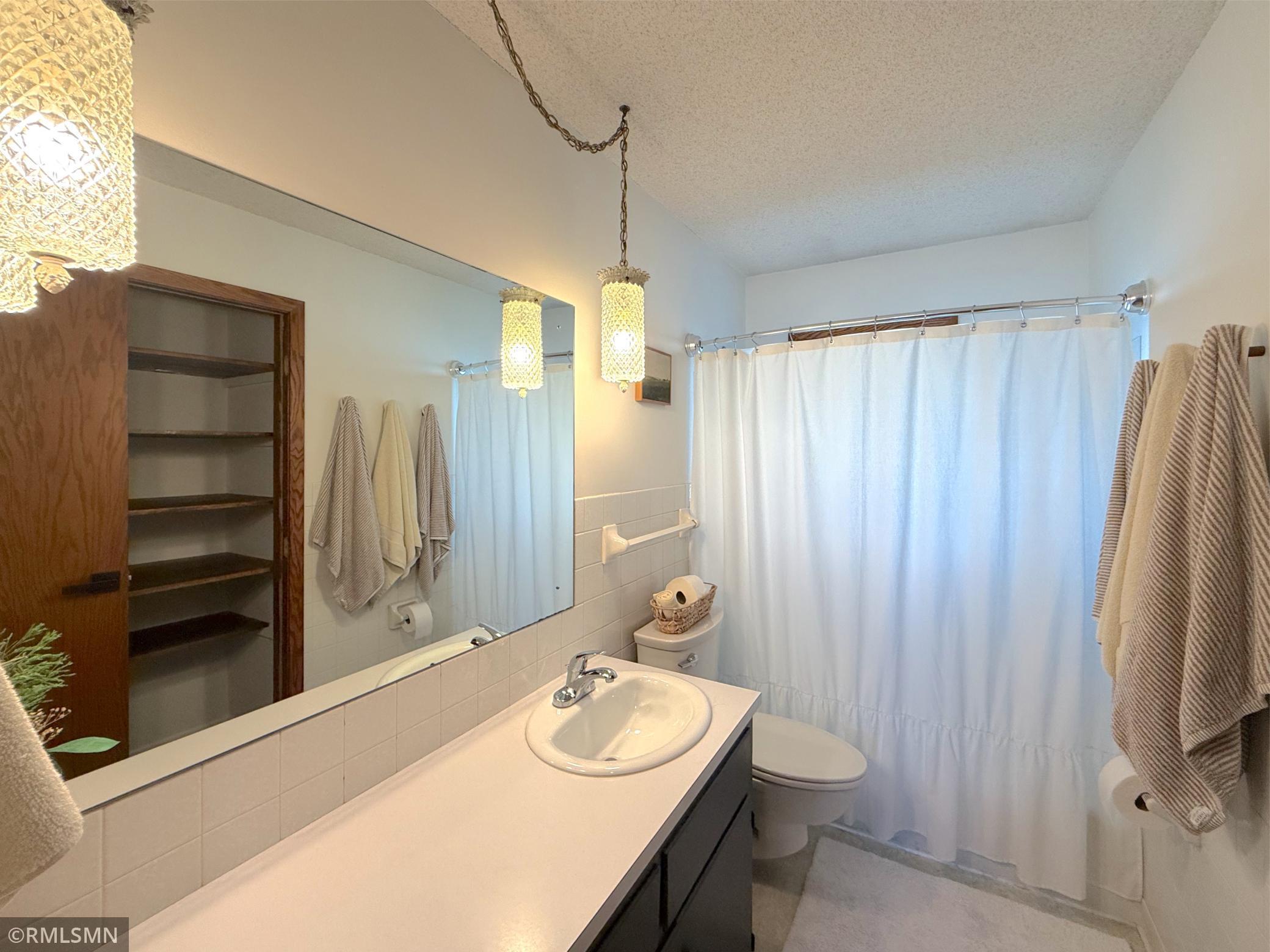 8202 State Highway 24 NW Annandale MN 55302