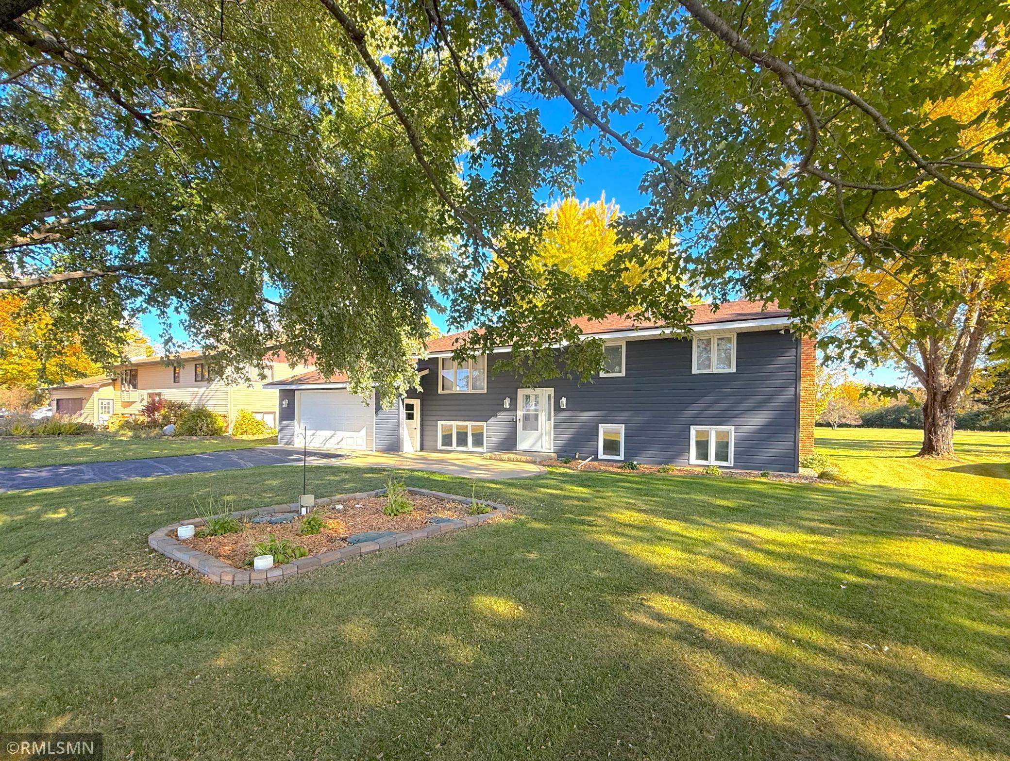 8202 State Highway 24 NW Annandale MN 55302