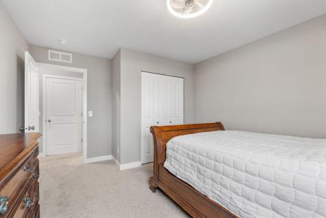 1989 Attenborough Street Shakopee MN 55379