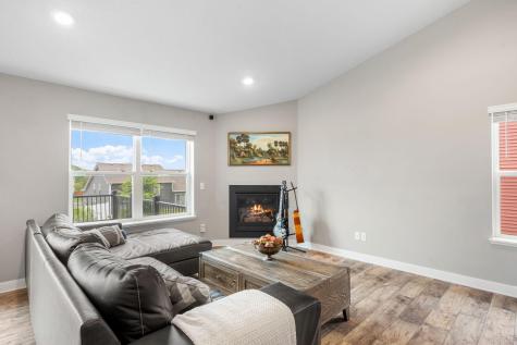 1989 Attenborough Street Shakopee MN 55379