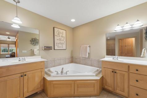 20345 Geneva Trail Faribault MN 55021