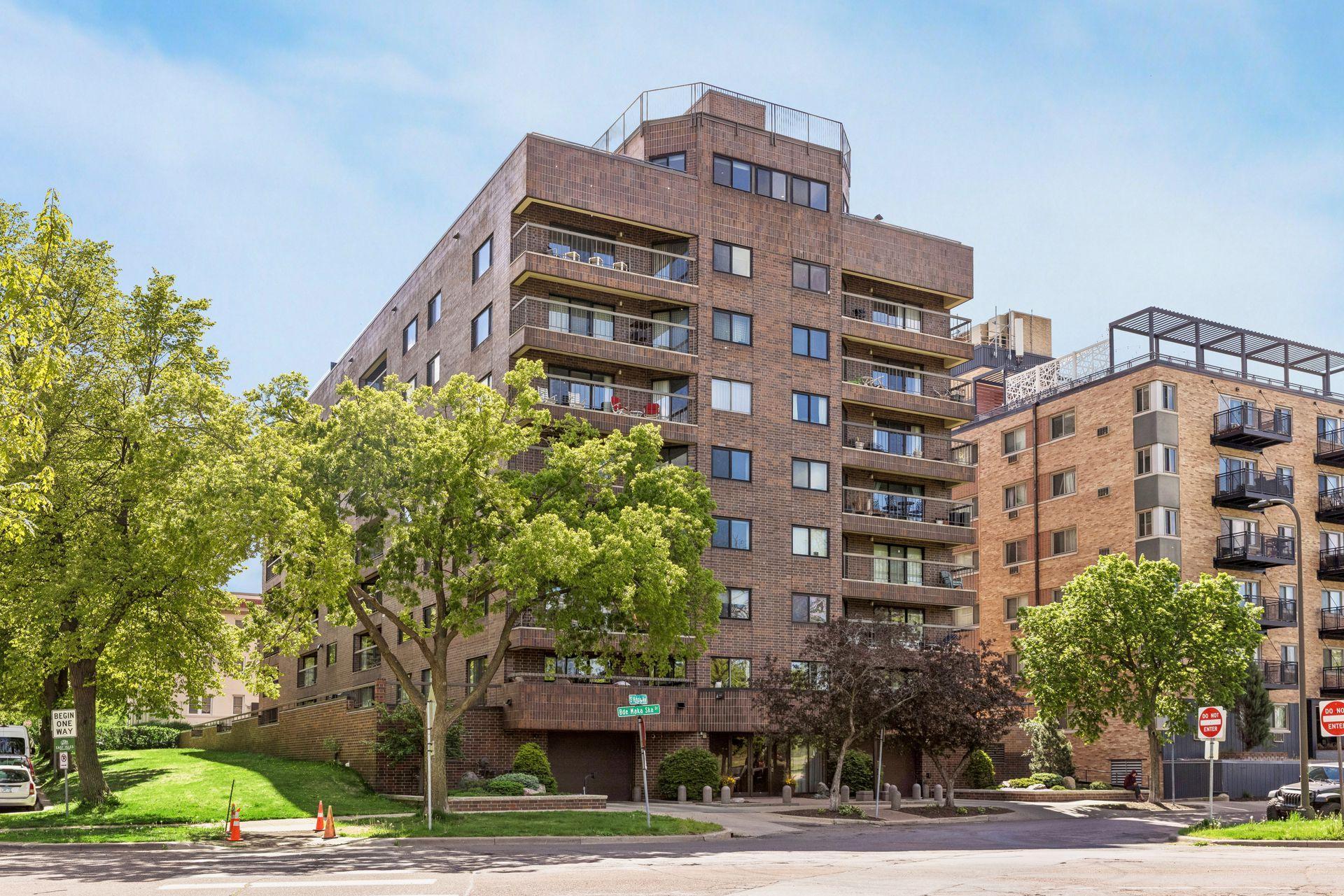 2885 Knox Avenue S Minneapolis MN 55408
