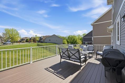 1088 Rosemary Court Chaska MN 55318