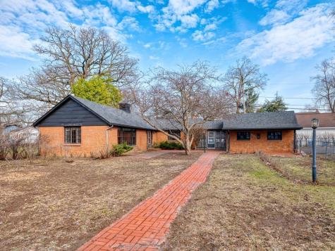 4230 Ewing Avenue N Robbinsdale MN 55422
