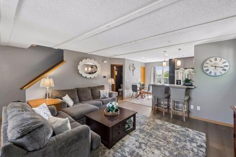 2898 Clover Ridge Drive Chaska MN 55318