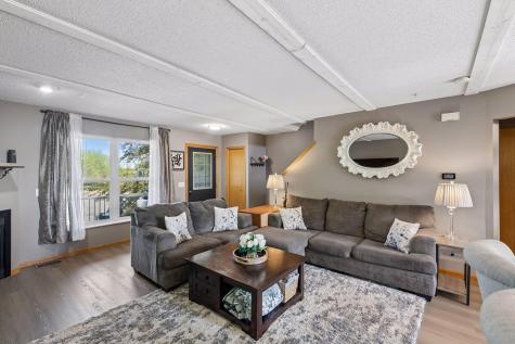 2898 Clover Ridge Drive Chaska MN 55318