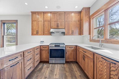 1524 5th Avenue S Fargo ND 58103