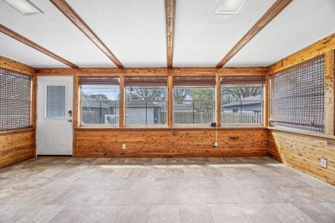 1524 5th Avenue S Fargo ND 58103