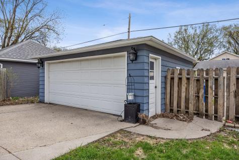 1524 5th Avenue S Fargo ND 58103