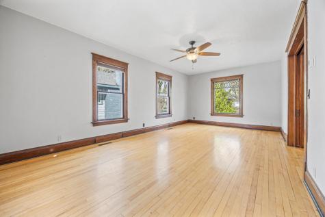 1524 5th Avenue S Fargo ND 58103