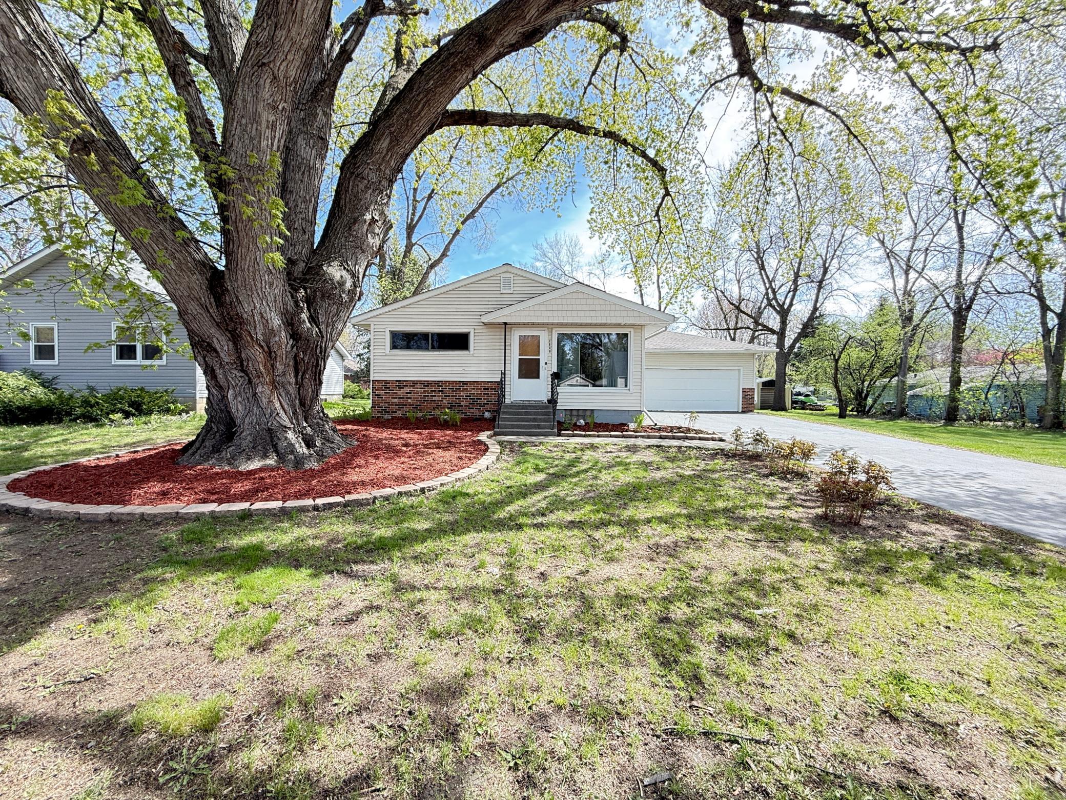 1608 N 5th Street Montevideo MN 56265