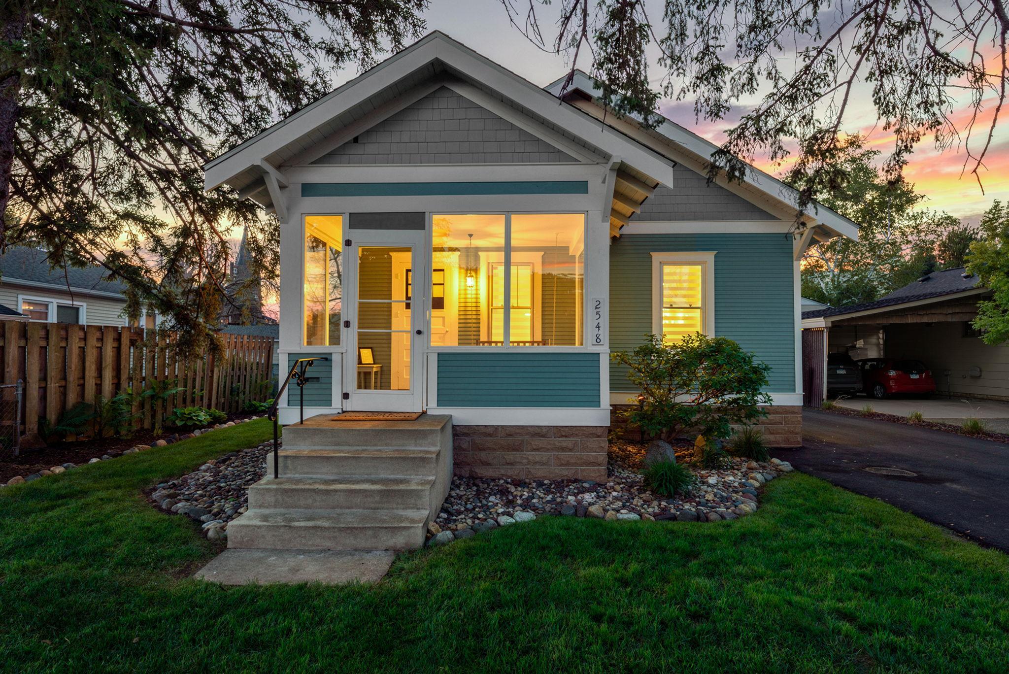 2548 17th Avenue E North Saint Paul MN 55109