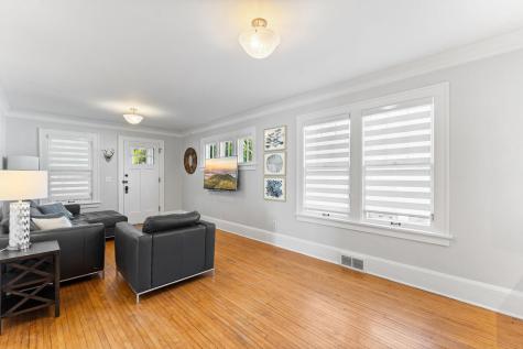 2548 17th Avenue E North Saint Paul MN 55109