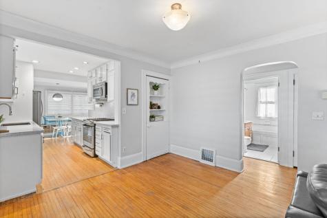 2548 17th Avenue E North Saint Paul MN 55109